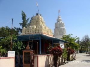 Panchamukha Vishnu Ganapathi Dhyan Mandir, Kankuri Village road, Shirdi, Maharashtra