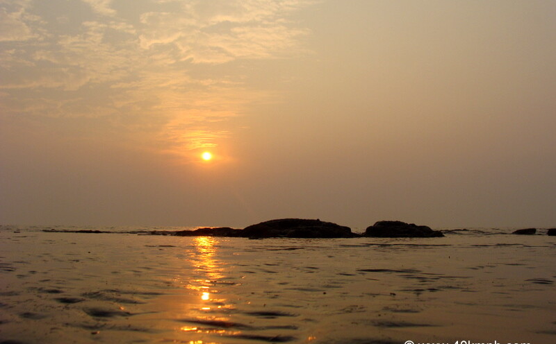 Sunset at Juhu Beach (Mumbai Suburban, Maharashtra, India)