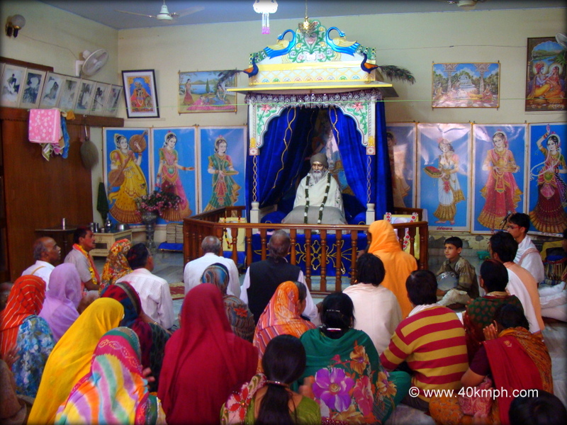 Braj Chaurasi Kos Yatra Devotees at Tamaal Kunj, Vrindavan (Uttar Pradesh, India)