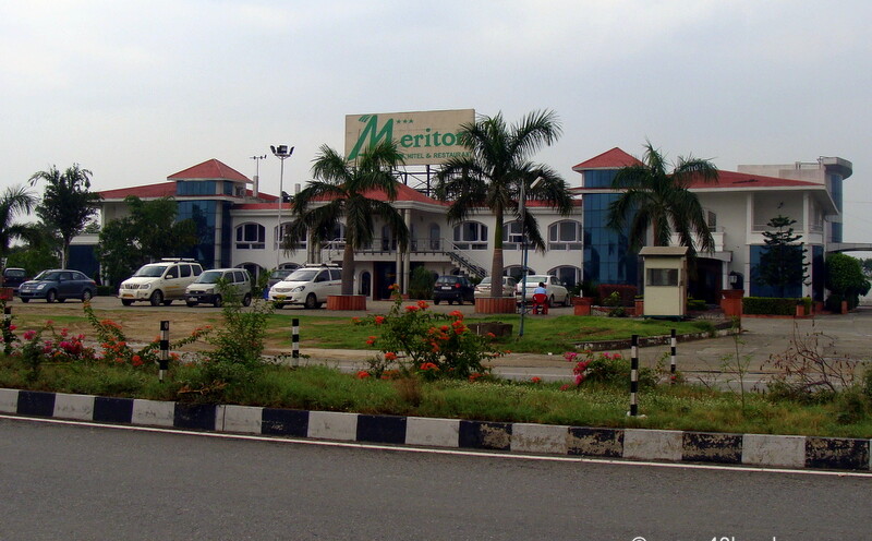 Meriton Hotel & Restaurant, Gajraula (Uttar Pradesh, India)