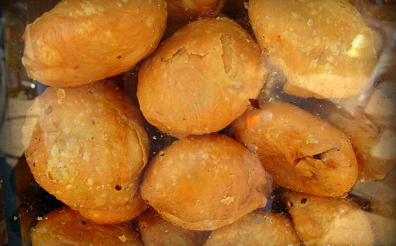 Pyaz ki Kachori for Breakfast at Chotulal Namkeen Center, Bundi (Rajasthan, India)