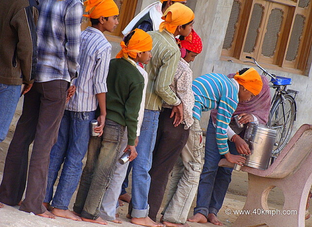 Tea Sewa at Gurdwara Guru Nanak Darbar, Pushkar, Rajasthan, India
