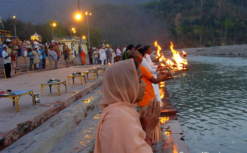 Ganga Aarti at Triveni Ghat, Rishikesh (Uttarakhand, India)