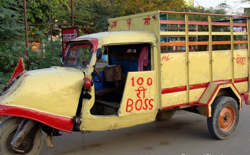 Funny Way of Saying Sorry by a Tempo at Kota, Rajasthan, India