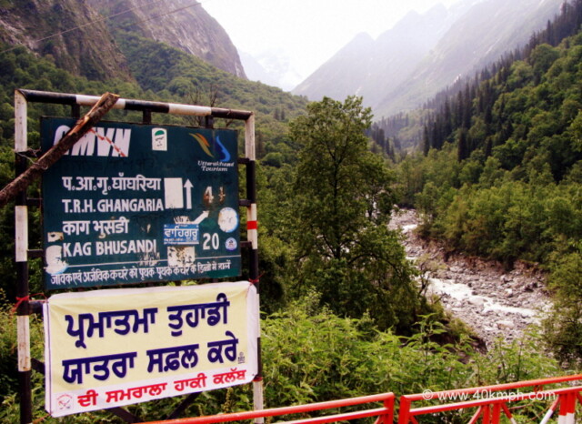 View of Way to Kagbhusandi from Govindghat to Ghangaria Trek, Uttarakhand, India