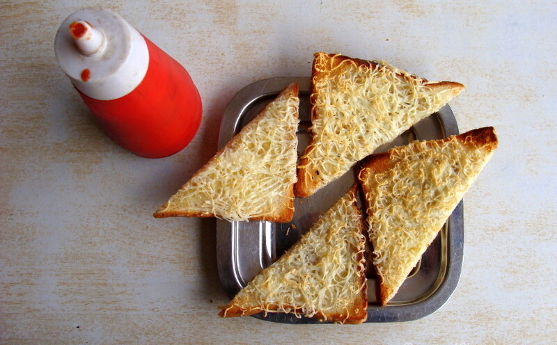 Cheese Garlic Toast for Breakfast at Arbuda Restaurant, Ambedkar circle, Mount Abu, Rajasthan, India