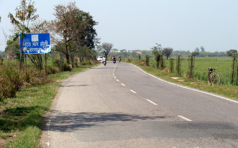 Road to Barsana (Uttar Pradesh, India) Famous for Lathmar Holi