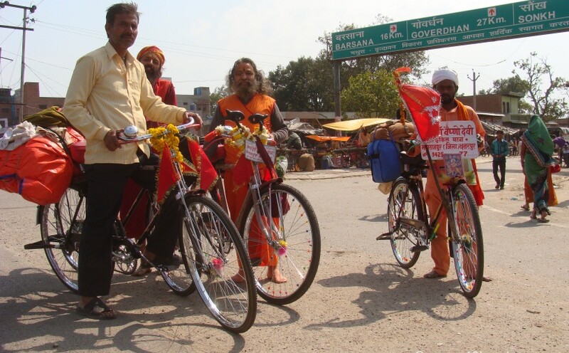 Sadhus Journey from Vrindavan to Vaishno Devi by Bicycle