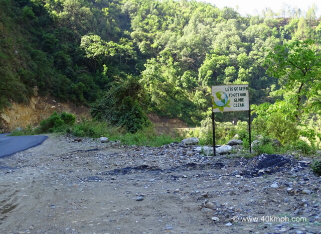 Go Green Slogan nearby Kund (Kedarnath – Rudraprayag Road), Rudraprayag, Uttarakhand, India
