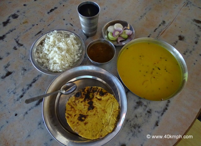 Makki ki Roti, Kadhi, Chawal, Mah ki Dal for Brunch at Bahadur Dhaba, Bagi Binoda, Bilaspur, Himachal Pradesh, India