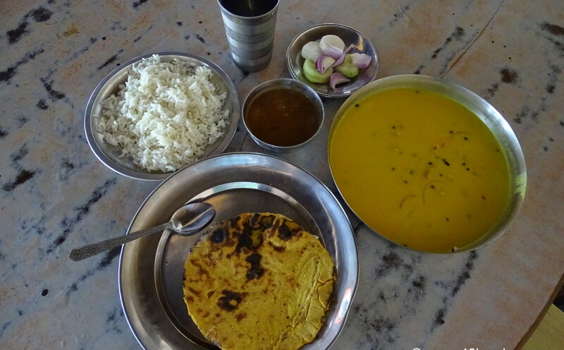 Makki ki Roti, Kadhi, Chawal, Mah ki Dal for Brunch at Bahadur Dhaba, Bagi Binoda, Bilaspur, Himachal Pradesh, India