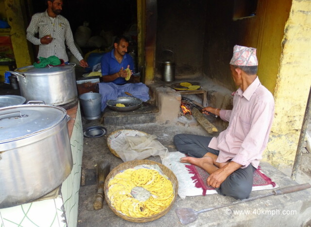 Makki ki Roti Preparation at Bahadur Dhaba, Bagi Binoda, Bilaspur, Himachal Pradesh, India