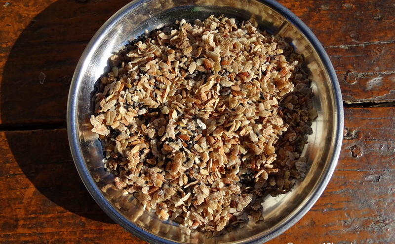 Flattened Rice (Chiwda) mixed with Black Seasame Seeds and Sugar