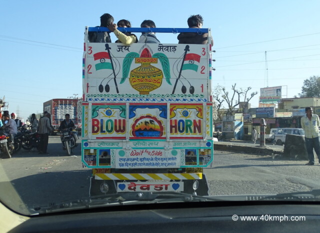 Tough Times Don't Last - Shayari behind Truck in Udaipur, Rajasthan, India