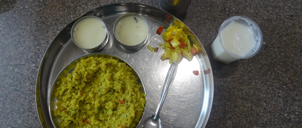 Masala Khichdi, Gujarati Kadhi and Chaas at Bhuvneshwari Khichadi Center, Navsari, Gujarat