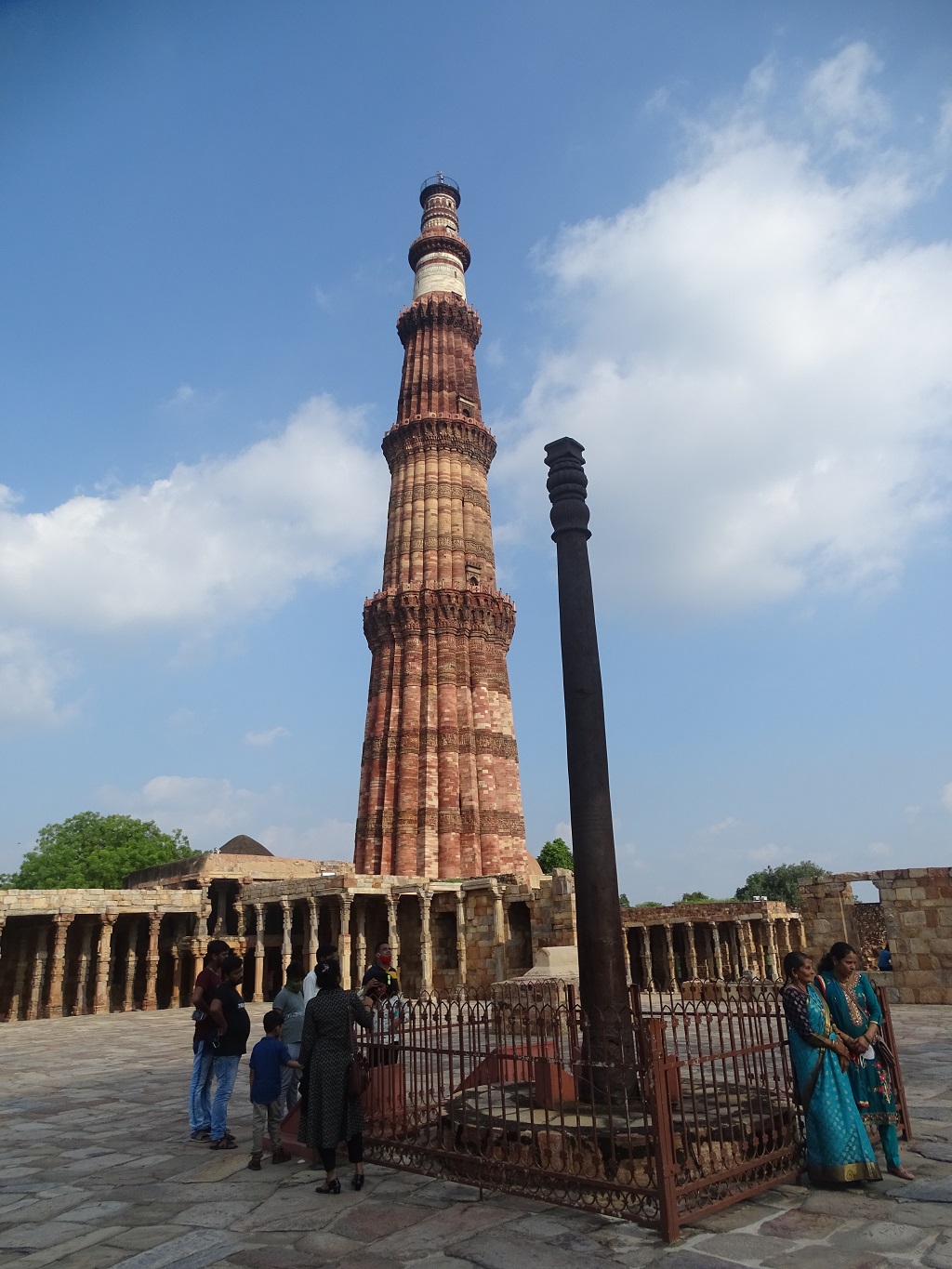 Iron Pillar (with History) and Qutb Minar