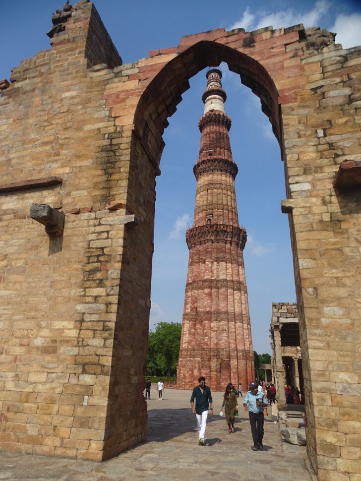 Qutb Minar (Delhi, India) - Photo 1