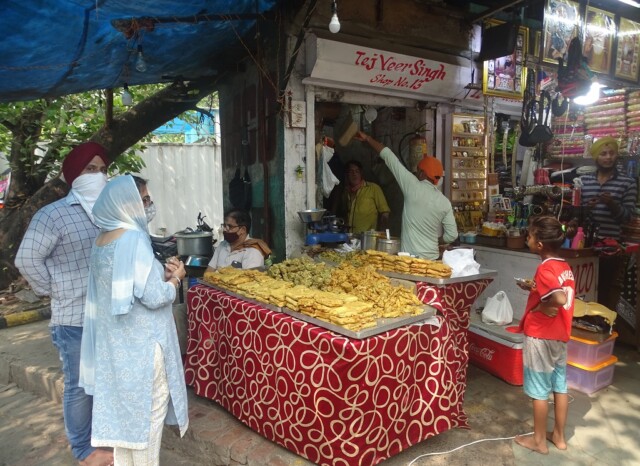Tej Veer Singh - Pakora Stall Outside Gurdwara Sri Bangla Sahib, Delhi, India