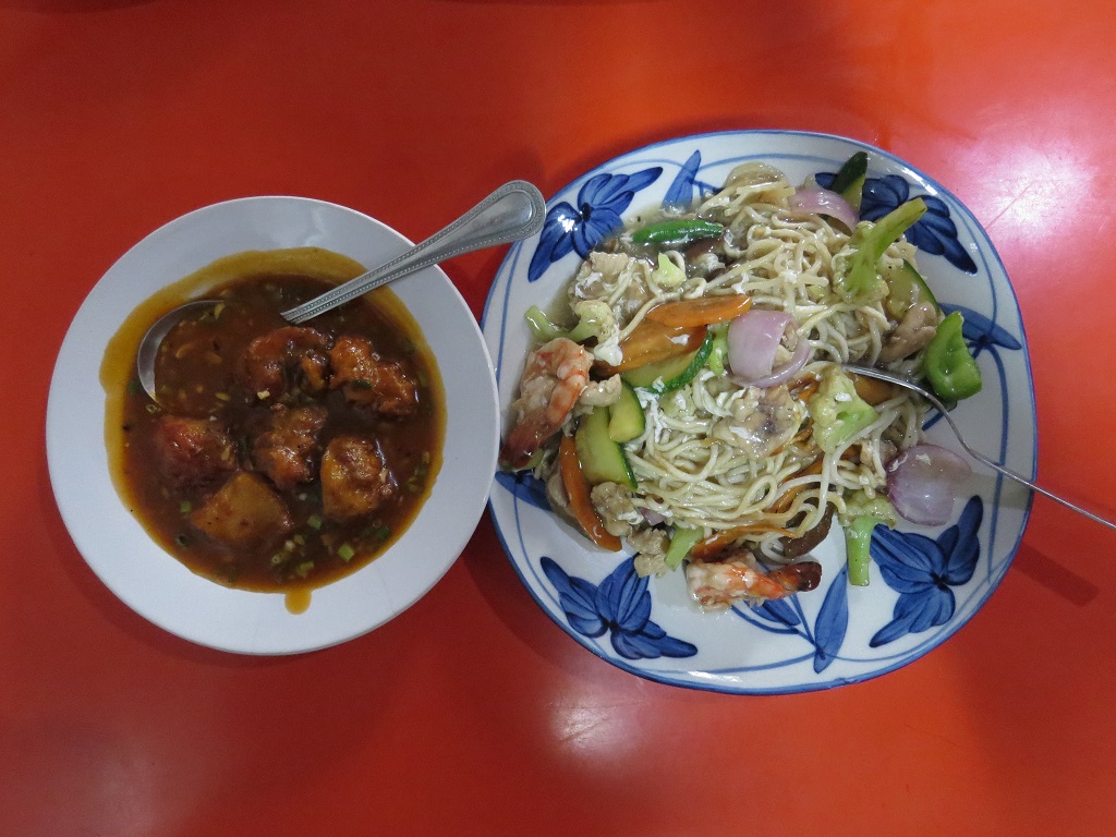 Josephine Noodles & Garlic Chicken at Eau Chew Restaurant, Kolkata, India