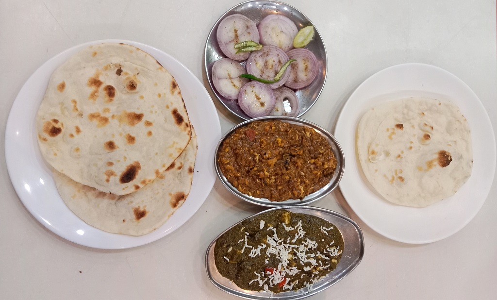 Vegetarian Dinner at Bachan's Dhaba (South Kolkata, India)