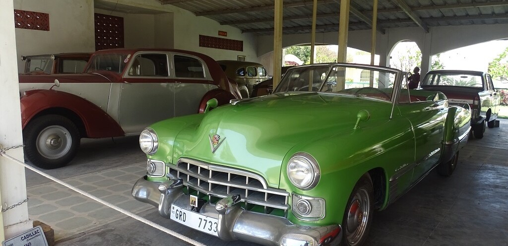 1949 Cadillac (U.S.A.) at Auto World Museum, Ahmedabad (Gujarat, India)
