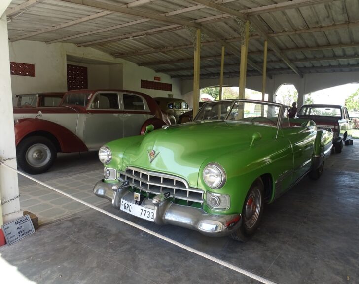 1949 Cadillac (U.S.A.) at Auto World Museum, Ahmedabad (Gujarat, India)