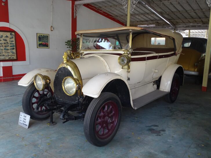 1909 Fiat (Italy) at Auto World Museum, Ahmedabad (Gujarat, India)