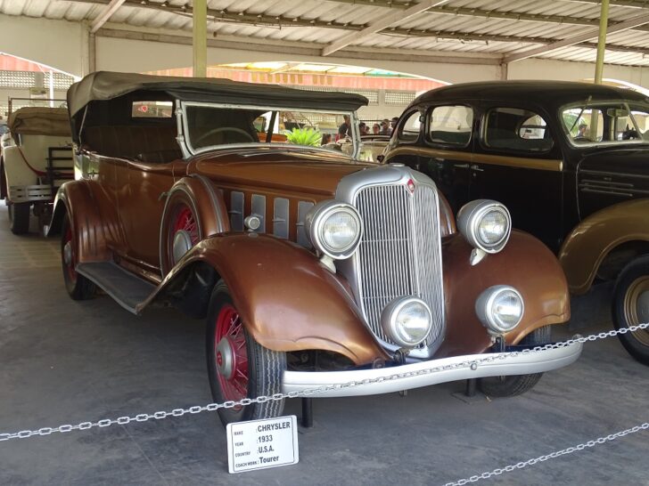 1933 Chrysler (U.S.A.) at Auto World Museum, Ahmedabad (Gujarat, India)