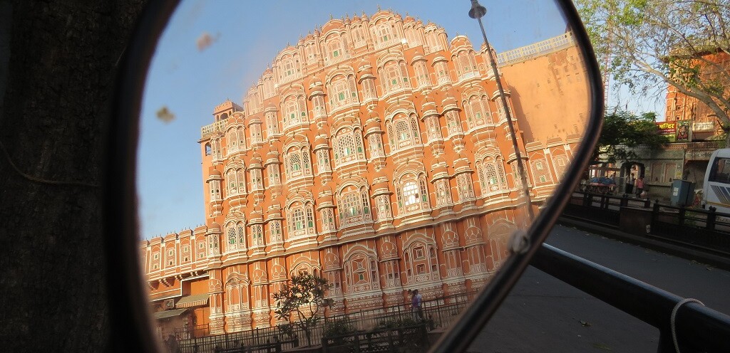 Front View of Hawa Mahal (Jaipur, Rajasthan, India)