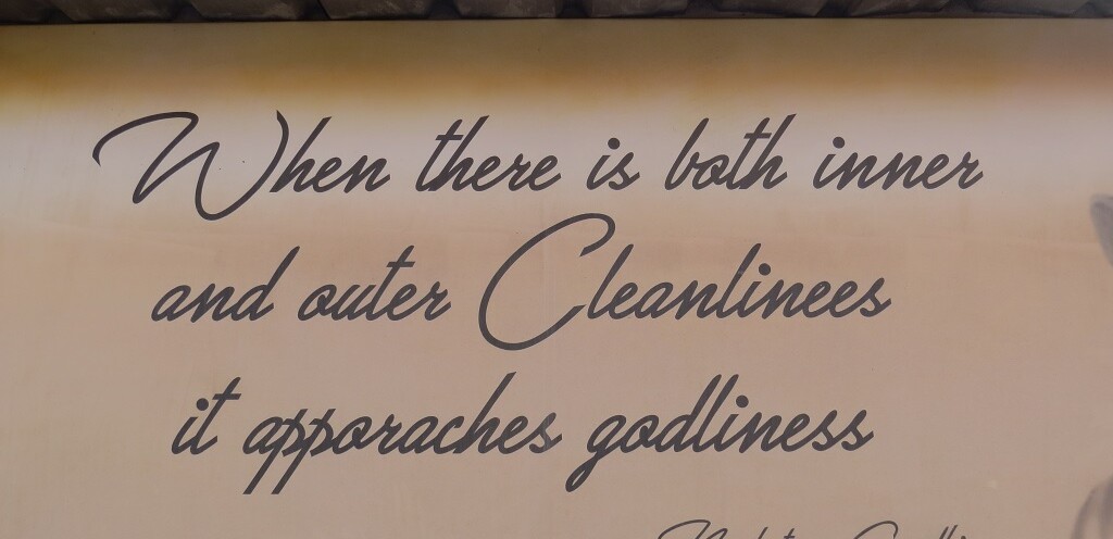 Mahatma Gandhi Quote About Cleanliness at Jaipur (Rajasthan, India) Railway Station