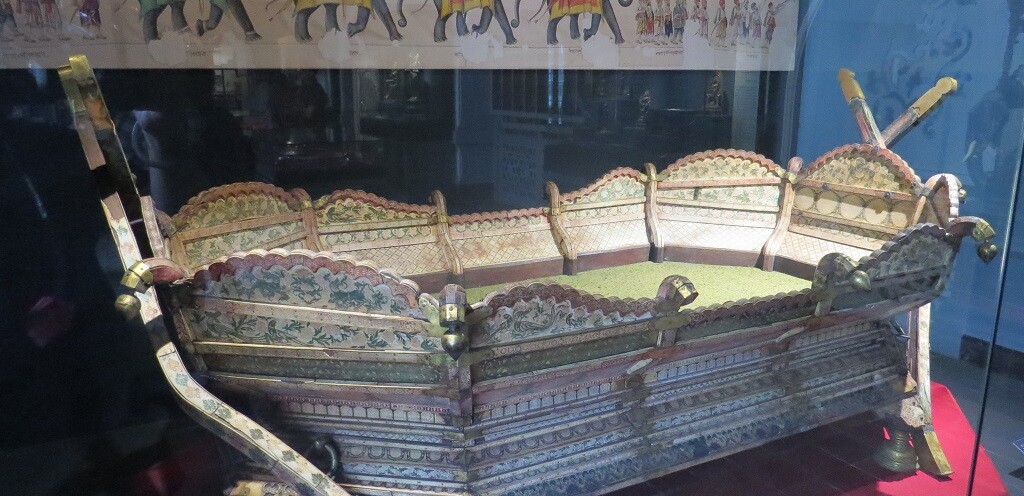 Howdah (Chhatrapati Shivaji Maharaj Vastu Sangrahalaya, Mumbai, Maharashtra, India)