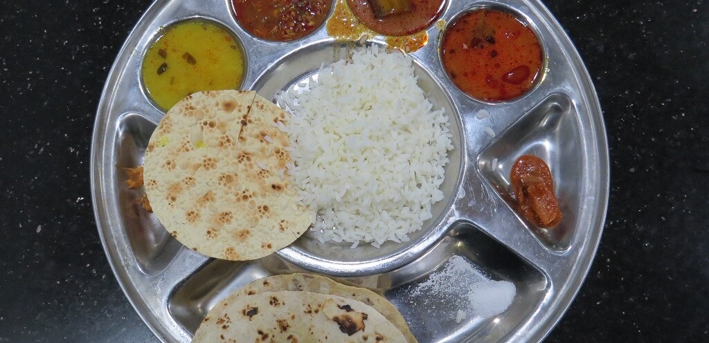 Photo of Unlimited Gujarati Thali at Ambika Bhojnalaya (Trimbakeshwar, Maharashtra, India)