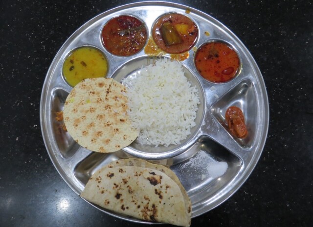 Photo of Unlimited Gujarati Thali at Ambika Bhojnalaya (Trimbakeshwar, Maharashtra, India)