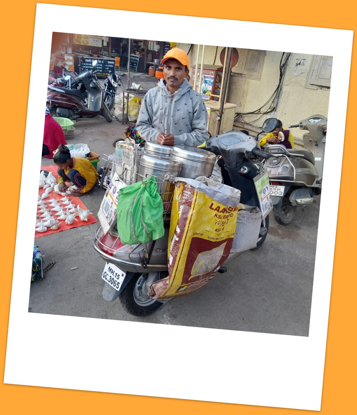 This Guy Sells Amazing Breakfast on Activa in Trimbakeshwar