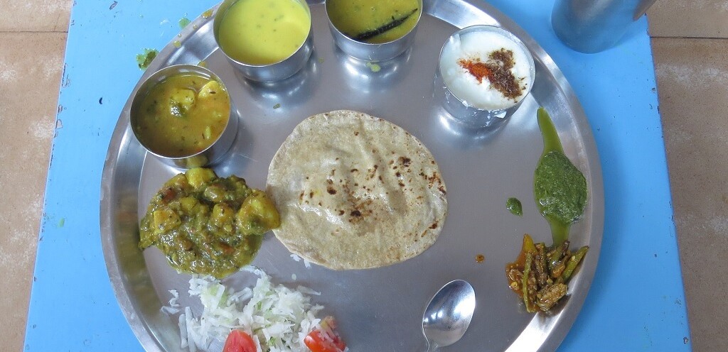 Unlimited Dinner Thali at SETH ANANDRAM JAIPURIA BHAWAN (Vrindavan, Uttar Pradesh, India)
