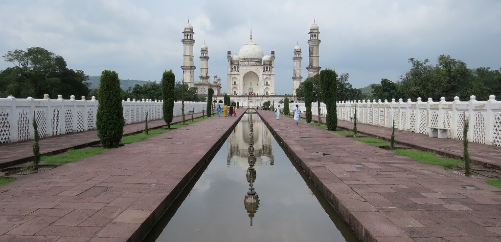 Bibi Ka Maqbara - The Taj of Deccan (Aurangabad, Maharashtra, India)