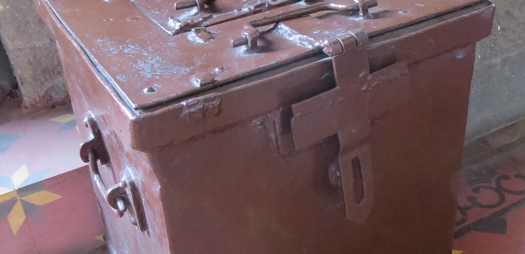 Railway's British-era Cash Box at CSMT Heritage Museum in Mumbai (Maharashtra, India)