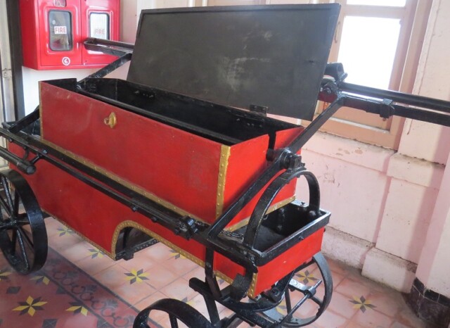 Vintage Hand-Pumped Fire Engine at CSMT Heritage Museum in Mumbai (Maharashtra, India)