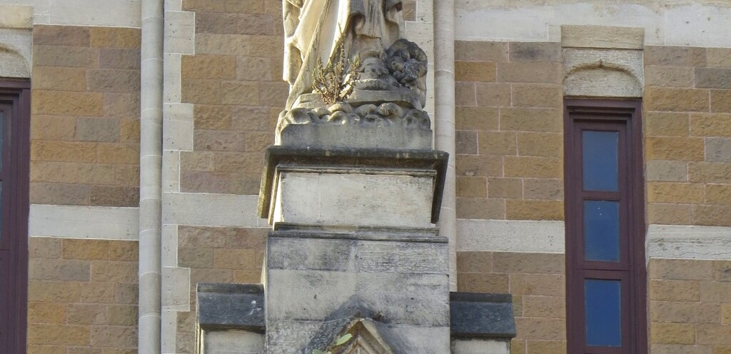 Mumbai's Angel Atop BMC HQ