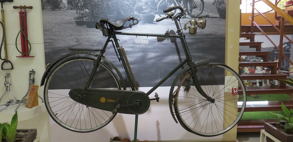 Golden Sunbeam Bicycle (1914, England) at Vikram Pendse Cycles Private Museum in Pune (Maharashtra, India)