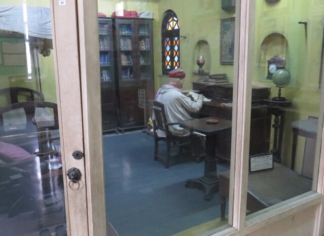 Table used by Lokmanya to Write famous Book 'Gita Rahasya'