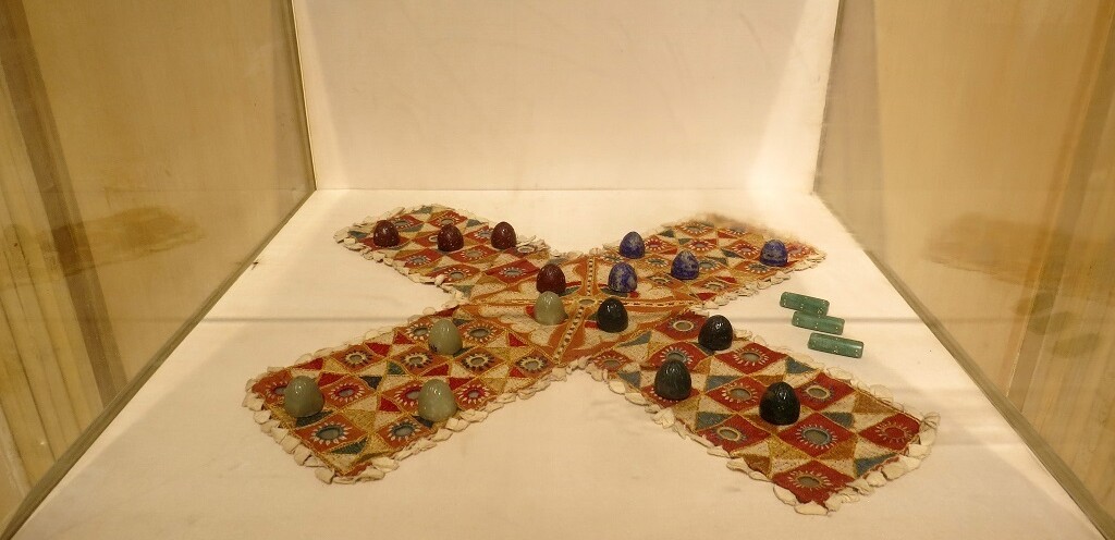 Chaupar Gamesmen and Dice (Rajasthan - 19th Century) - National Museum, New Delhi, India
