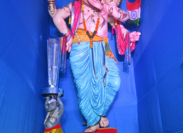 Lambodar (35 feet) with T20 World Cup Trophy (Khetwadi 4th Cross Lane Sarvajanik Utsav Mandal)