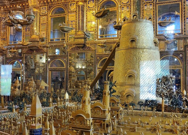 Depiction of Gold Mount Sumeru at Soniji Ki Nasiyan (Ajmer, Rajasthan, India)