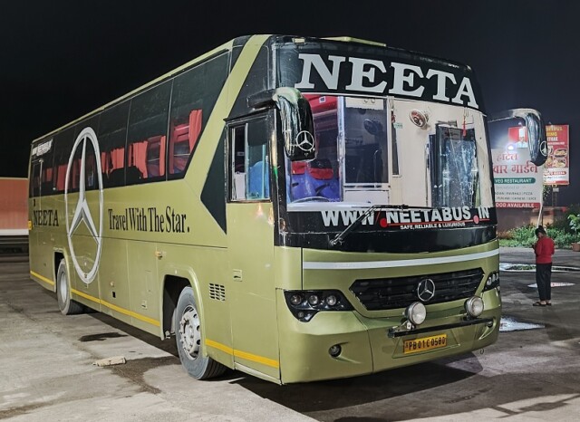 Shirdi to Mumbai Bharat Benz AC Seater (2+2) Bus