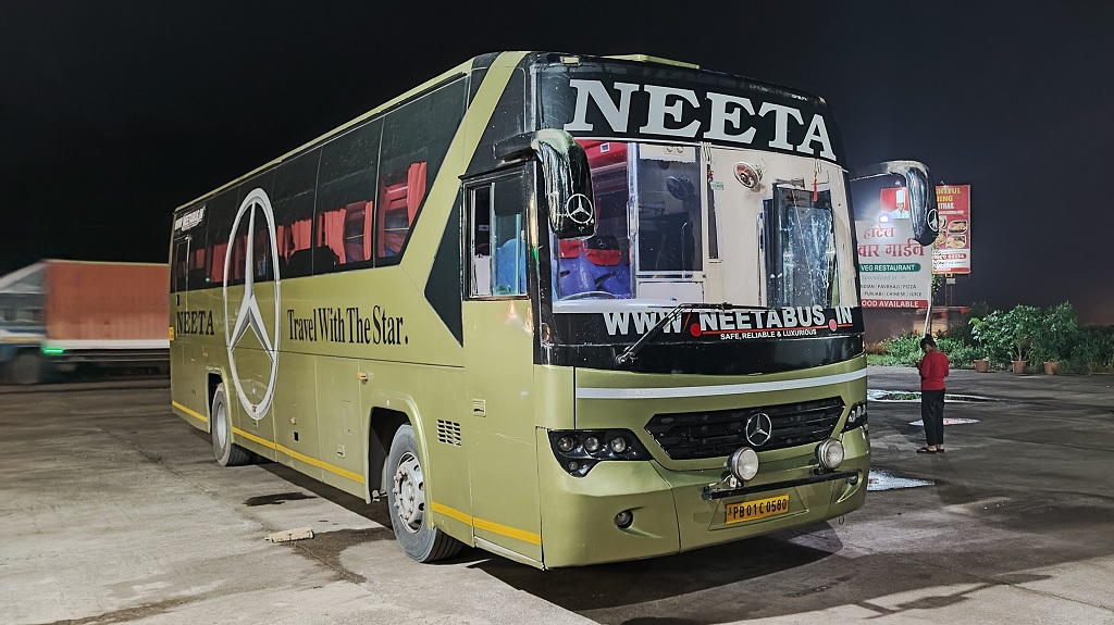Shirdi to Mumbai Bharat Benz AC Seater (2+2) Bus