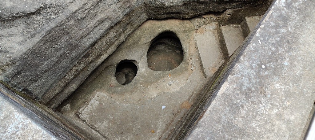 Bheem's Stove at Bhimkhanda (Mundakati, Jharkhand, India)