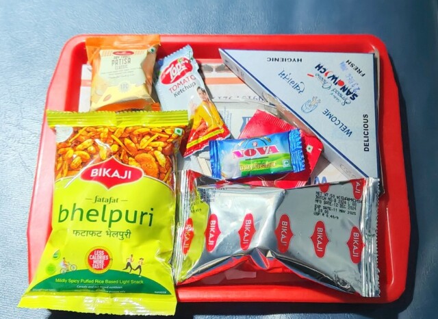 Evening Snacks in CSMT RAJDHANI EXPRESS (22222)