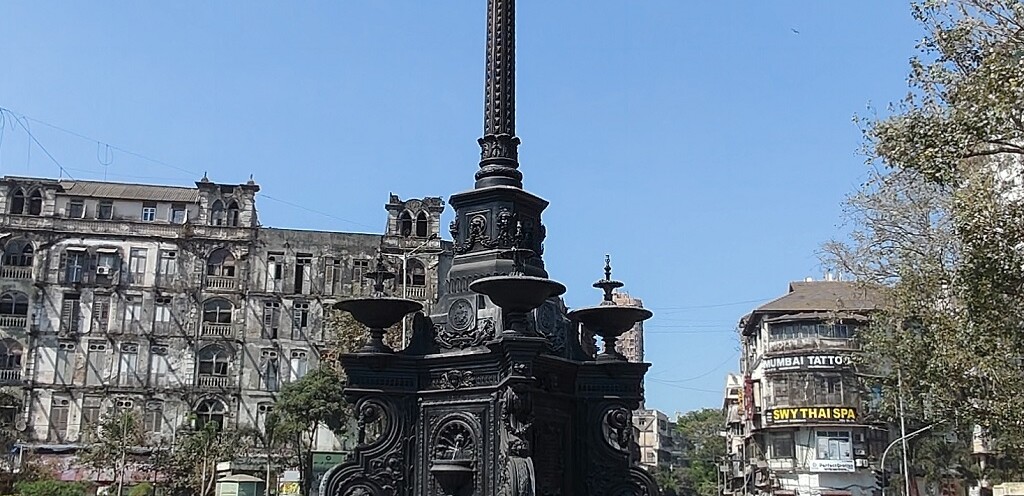 Fitzgerald Lamp and Fountain (opp. Metro inox, Marine Lines East, Dhobi Talao, Mumbai, Maharashtra)