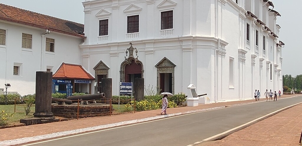 Photo - The Convent and Church of St. Francis of Assisi (Old Goa, India)